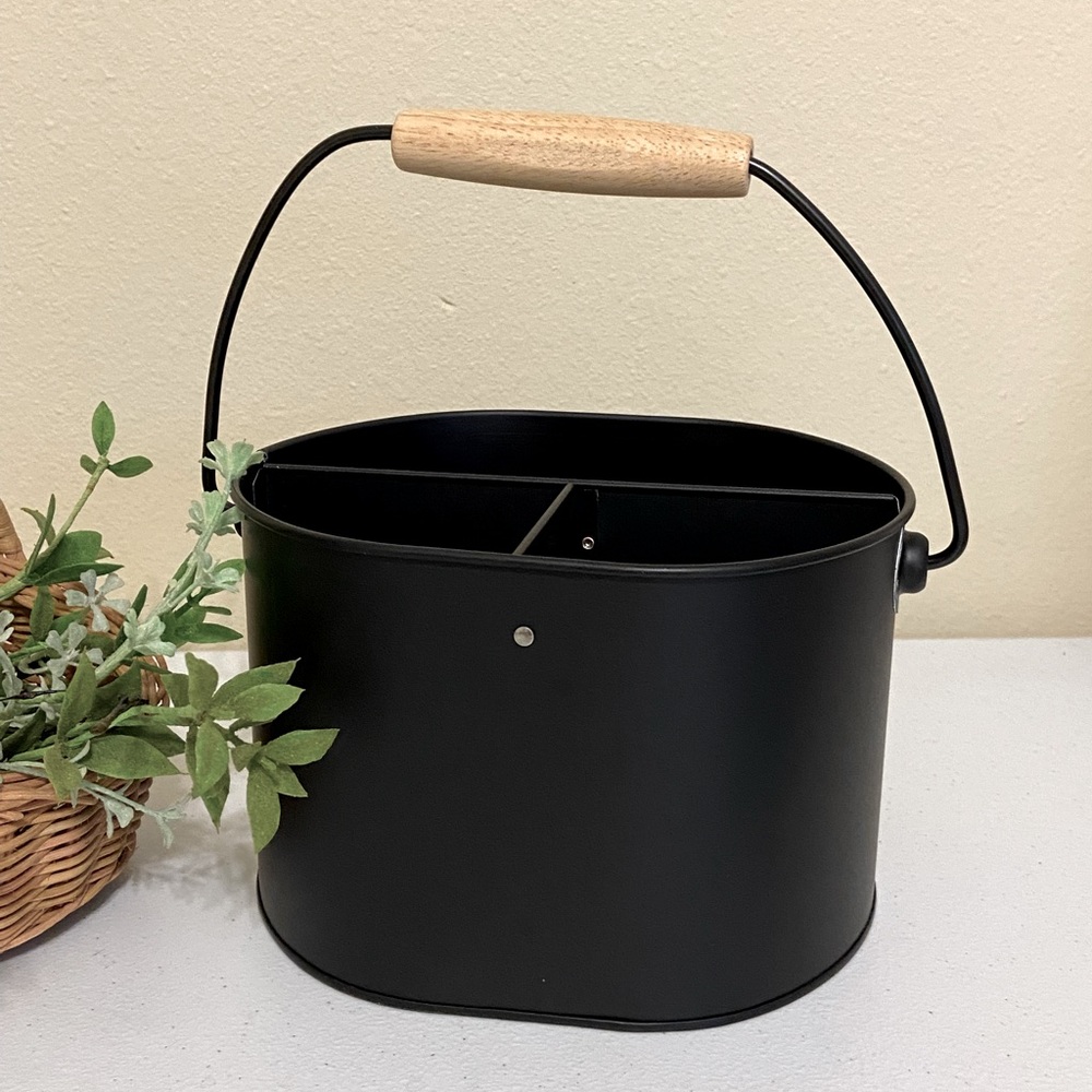 Farmhouse Metal Utensil Caddy